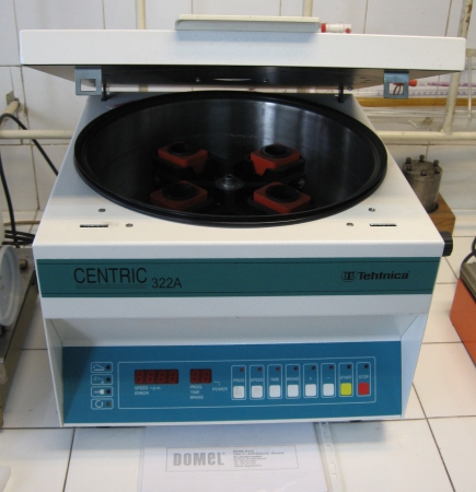 Laboratorijska centrifuga